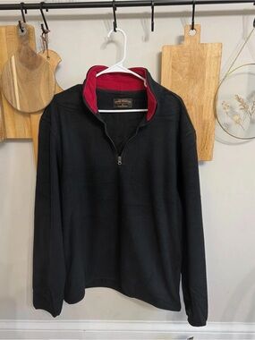 Stone Mountain Accessories Men's Black Zip-Up Sweater with Red Collar